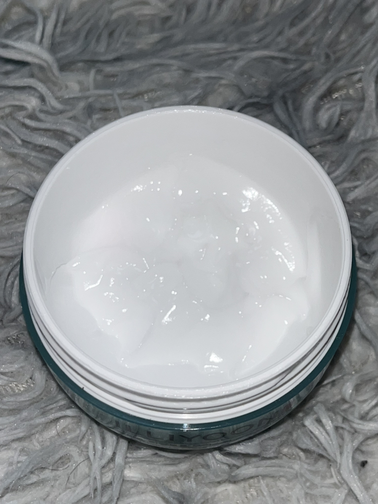 玻尿酸保湿水润霜的真实用户使用照片