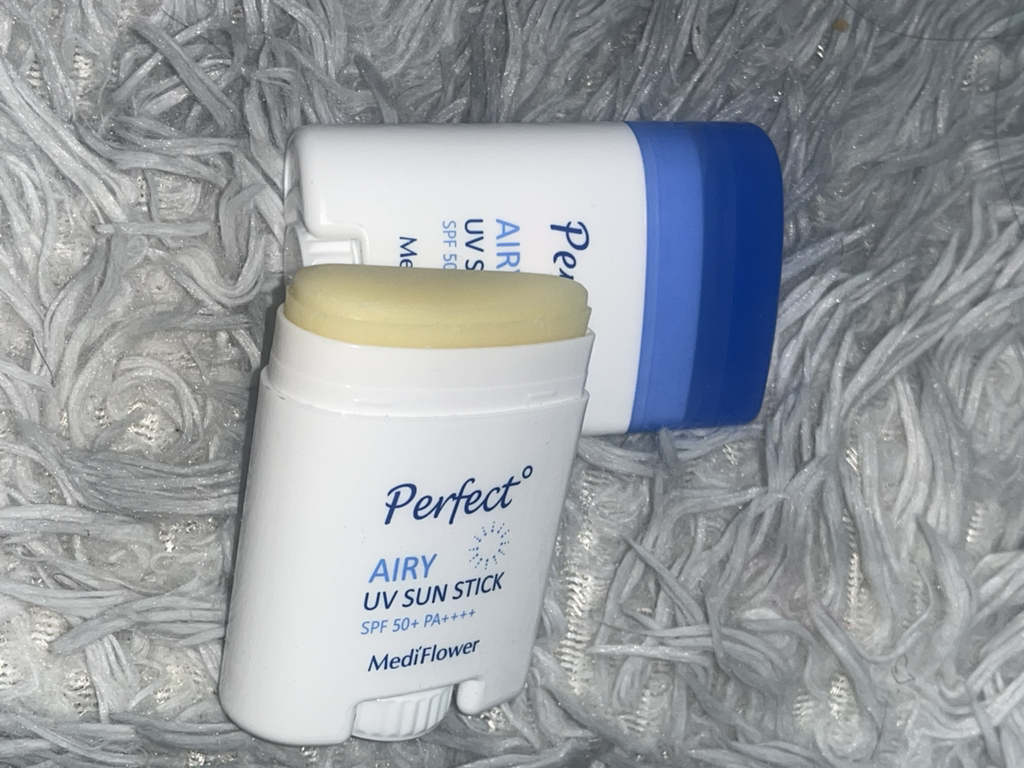 메디플라워 (MediFlower) 퍼펙트 에어리 유브이 선스틱 [SPF50+/PA++++] review image