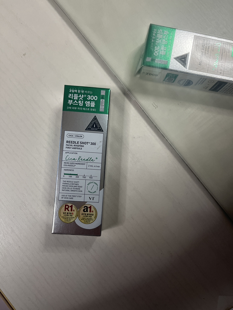 브이티코스메틱 (VTCOSMETICS) 리들샷 300 페이셜 부스팅 퍼스트 앰플 review image