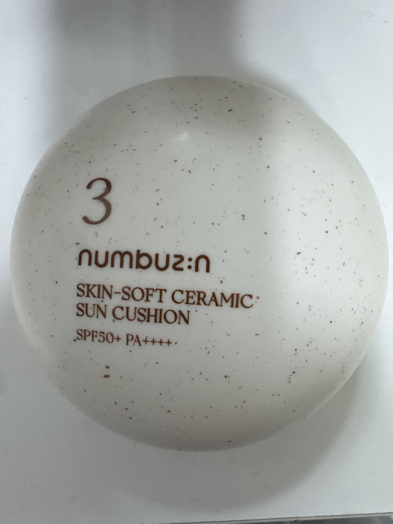 numbuzin 3号陶瓷结构精心制作的陶瓷护垫[SPF50+/PA++++] common.review image