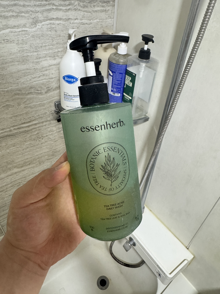 에센허브 (essenHERB) 티트리 아크네 데일리 워시 review image