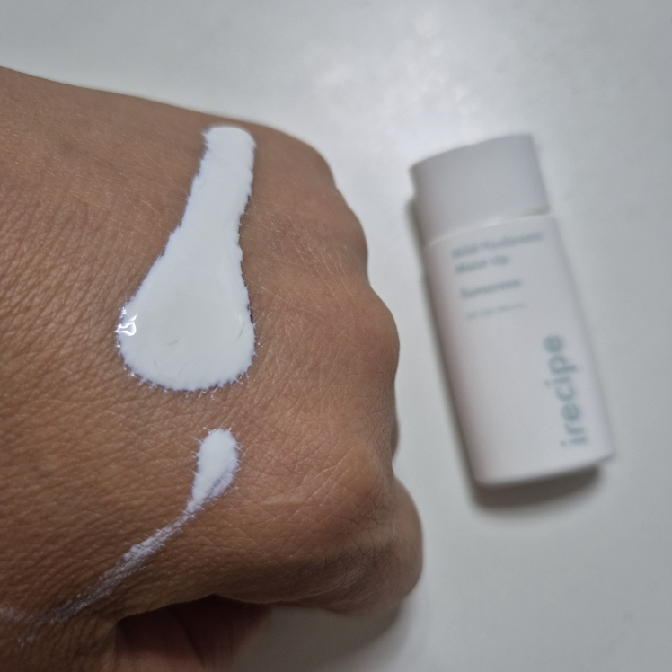 아이레시피 (irecipe) 마일드 히알루로닉 모이스트 업 선스크린 [SPF50+/PA++++] review image