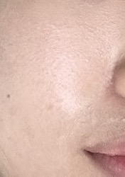 어뮤즈 (AMUSE) 세라믹 스킨 퍼펙터 파운데이션 [SPF40/PA++][02 헬시] review image