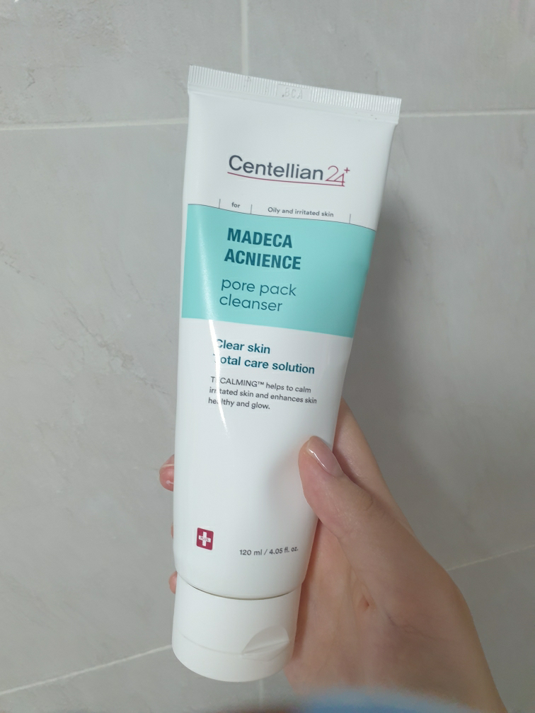 센텔리안24 (CENTELLIAN24) 마데카 아크니언스 모공팩 클렌저 review image