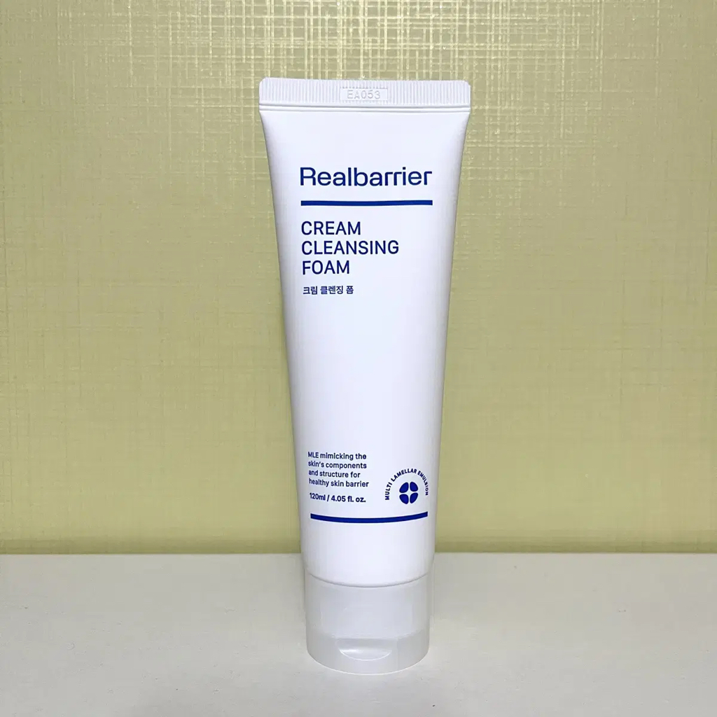 리얼베리어 (RealBarrier) 크림 클렌징 폼 review image