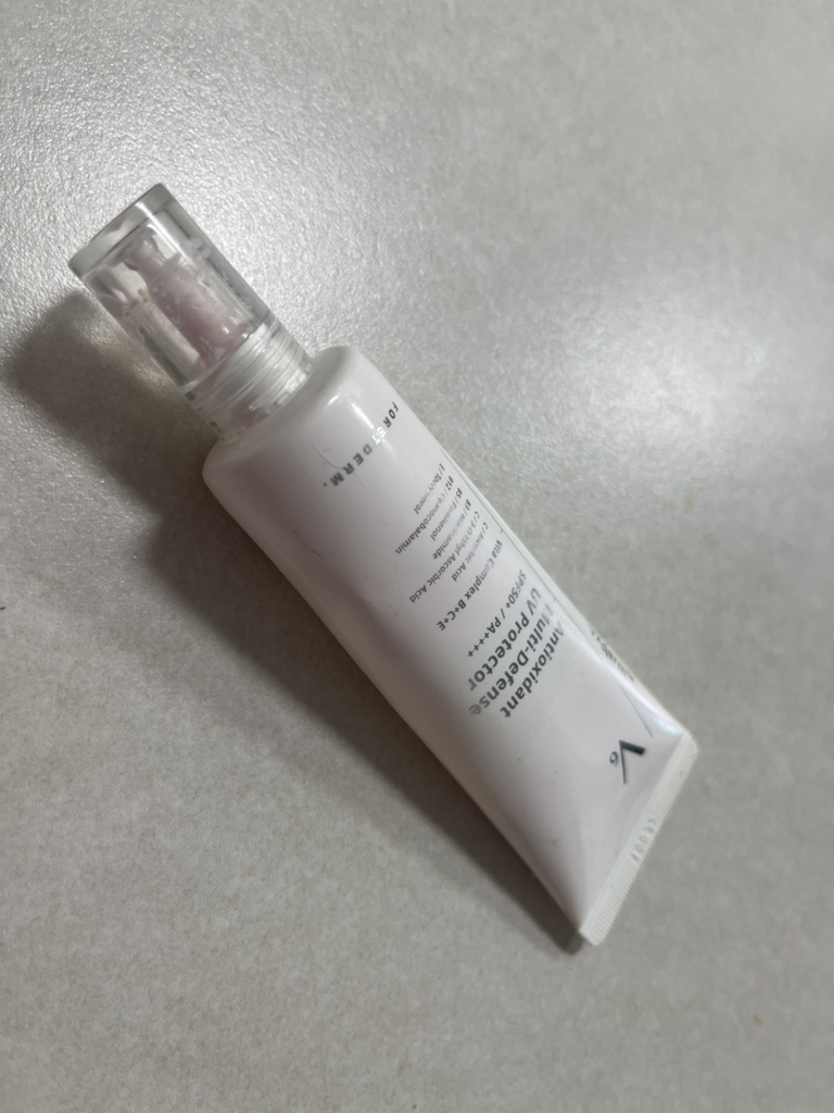 포레덤 (FORETDERM) V6+ 안티에이징 항산화 톤업 물광 선크림 [SPF50+/PA++++] review image