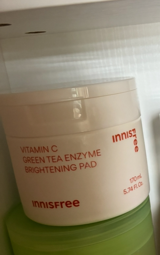 이니스프리 (INNISFREE) 비타C 그린티 엔자임 잡티 토닝 패드 review image