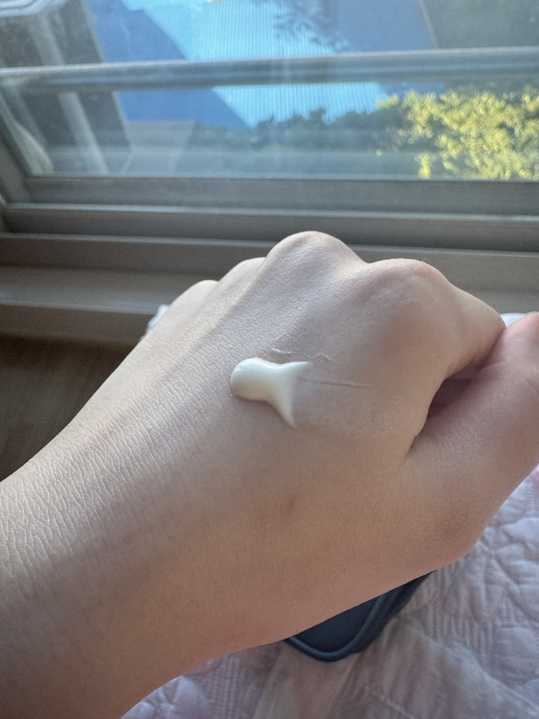 清爽米粉防晒霜 [SPF50+/PA++++]的真实用户使用照片