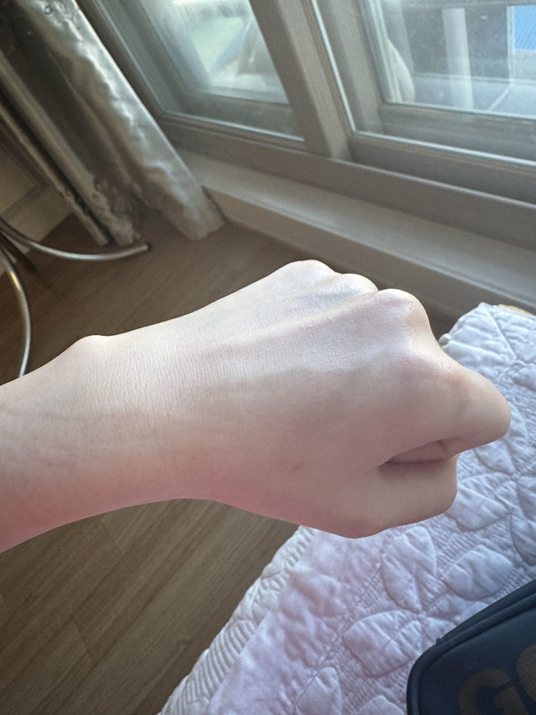 清爽米粉防晒霜 [SPF50+/PA++++]的真实用户使用照片