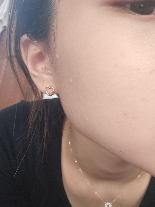 精华肌肤遮瑕气垫 [SPF50+/PA+++] [浅色]的真实用户使用照片