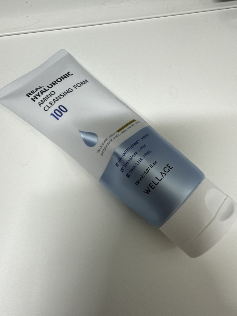 웰라쥬 (WELLAGE) 리얼 히알루로닉 아미노 클렌징 폼 review image