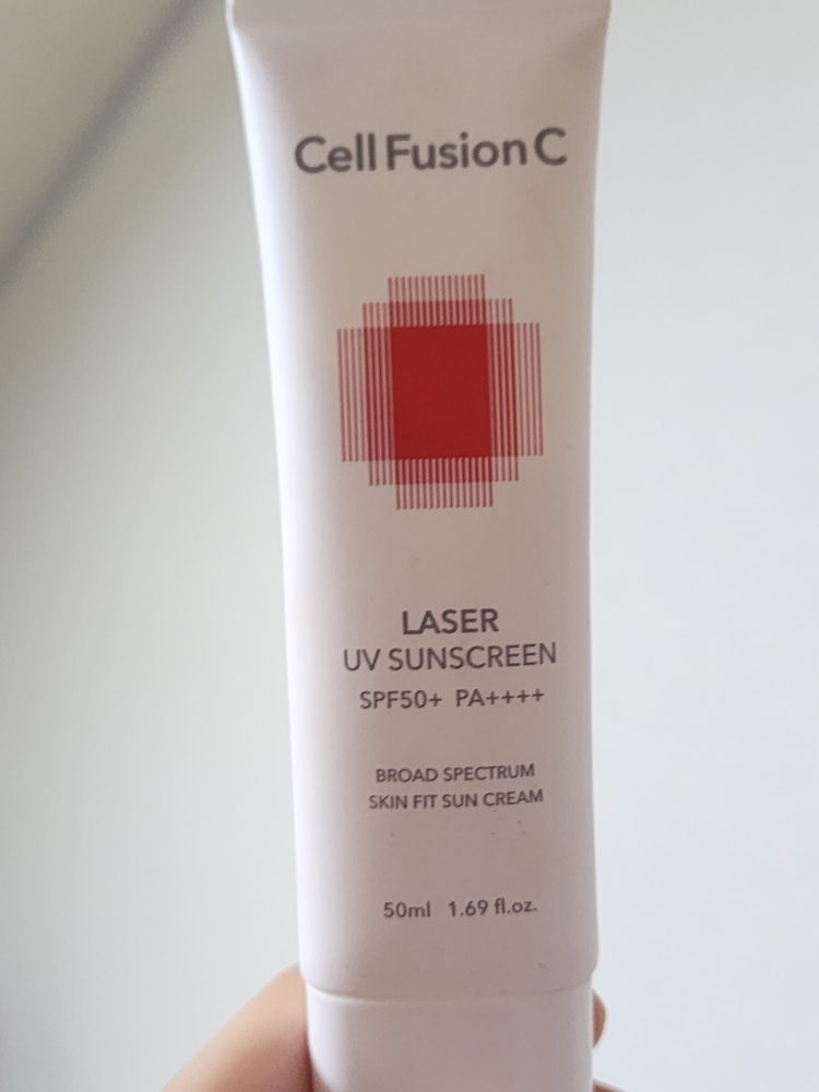 防晒霜 [SPF50+/PA++++] [激光UV]的真实用户使用照片