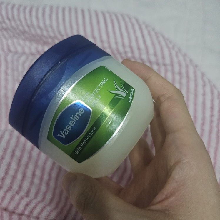 바세린 (Vaseline) (유니레버) 알로에 프로텍팅 젤리 review image