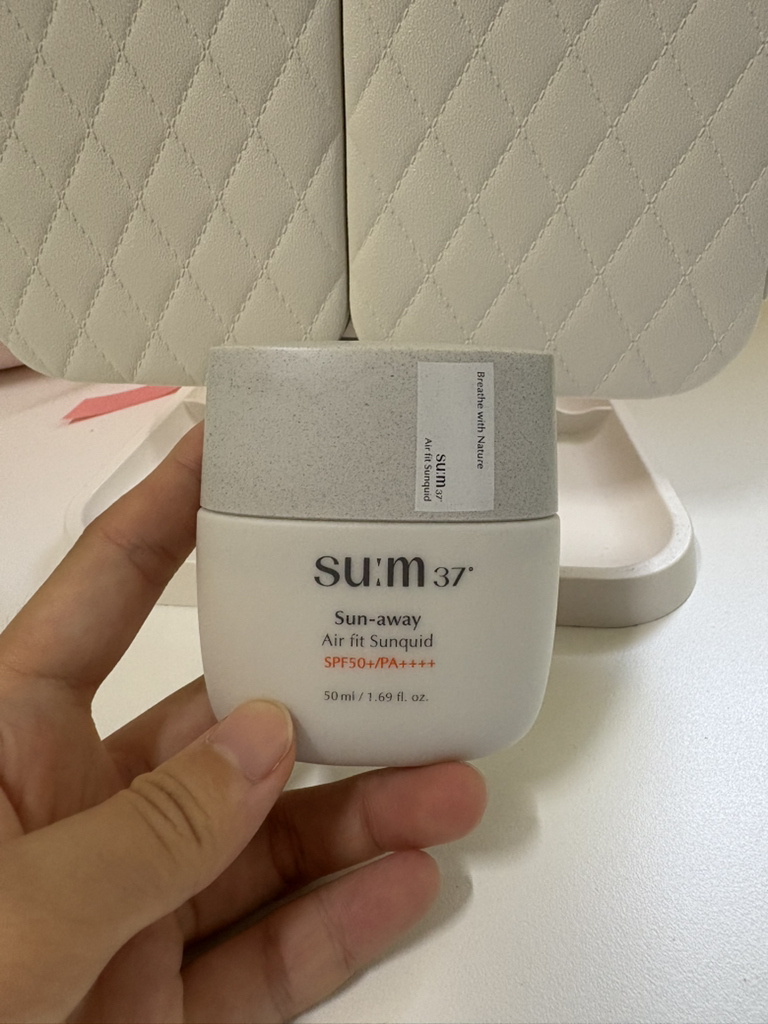 숨37도 (SUM37) 선-어웨이 에어핏 선퀴드 [SPF50+/PA++++] review image