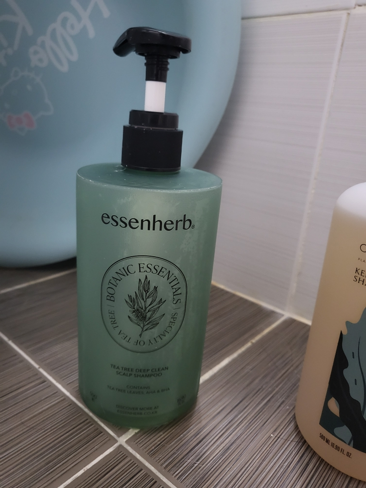 에센허브 (essenHERB) 티트리 딥클린 샴푸 review image