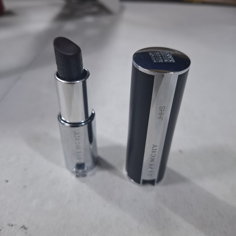 지방시 (GIVENCHY) 르 루즈 앵떼르디 밤 [N10] review image