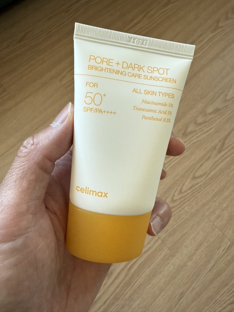 셀리맥스 (celimax) 브라이트닝 모공잡티 선크림 [SPF50+/PA++++] review image