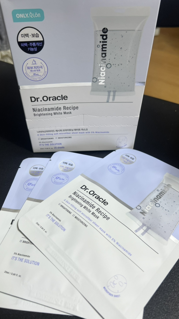 烟酰胺美白面膜配方的真实用户使用照片