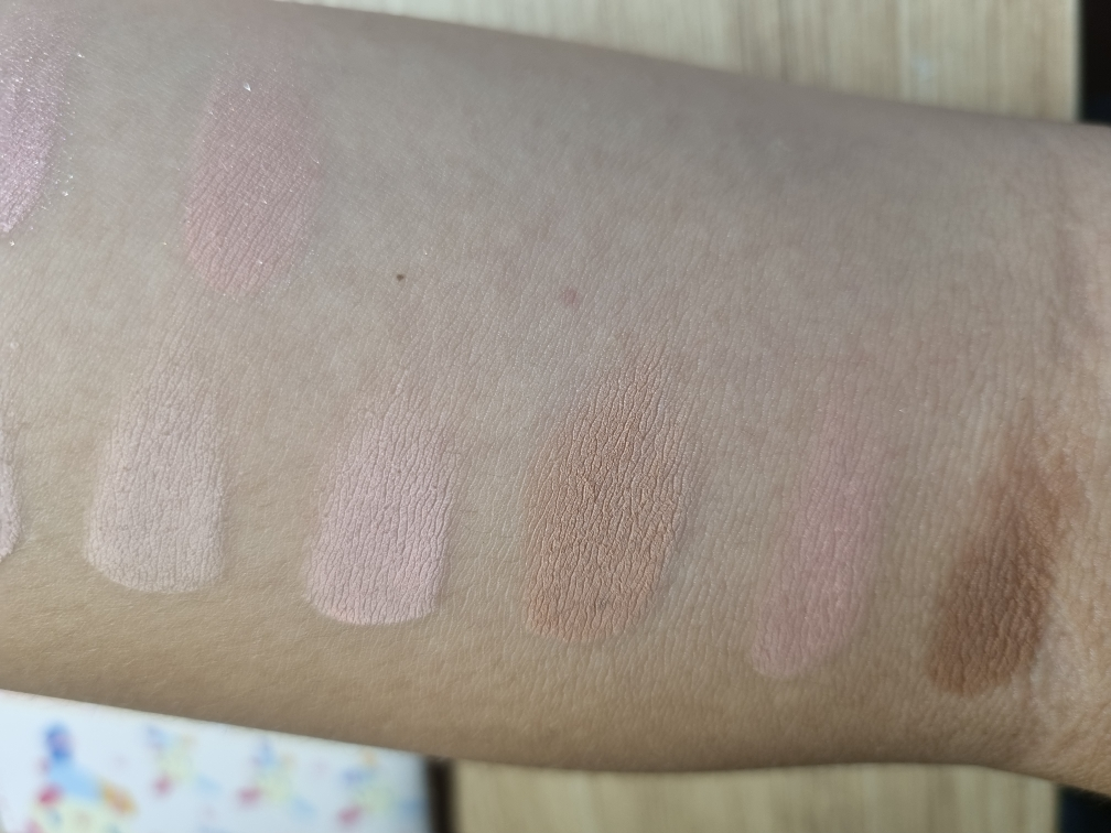 wakemake 柔和模糊眼影盘[08 糖果珊瑚模糊] common.review image