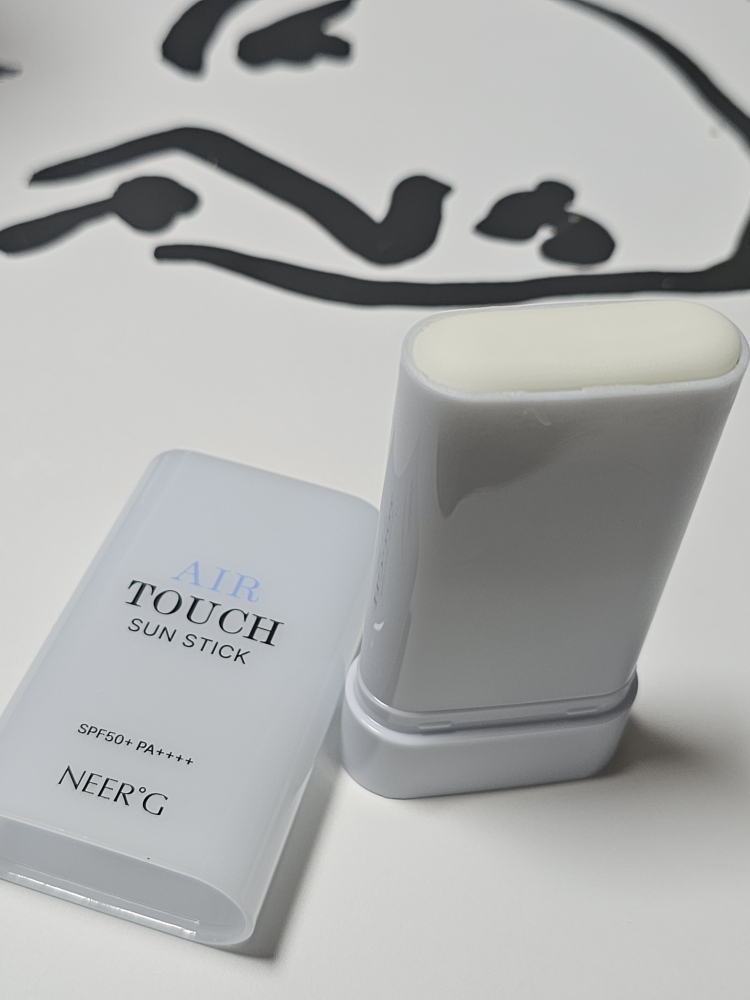 니얼지 (NEER'G) 에어터치 선스틱 [SPF50+/PA++++] review image