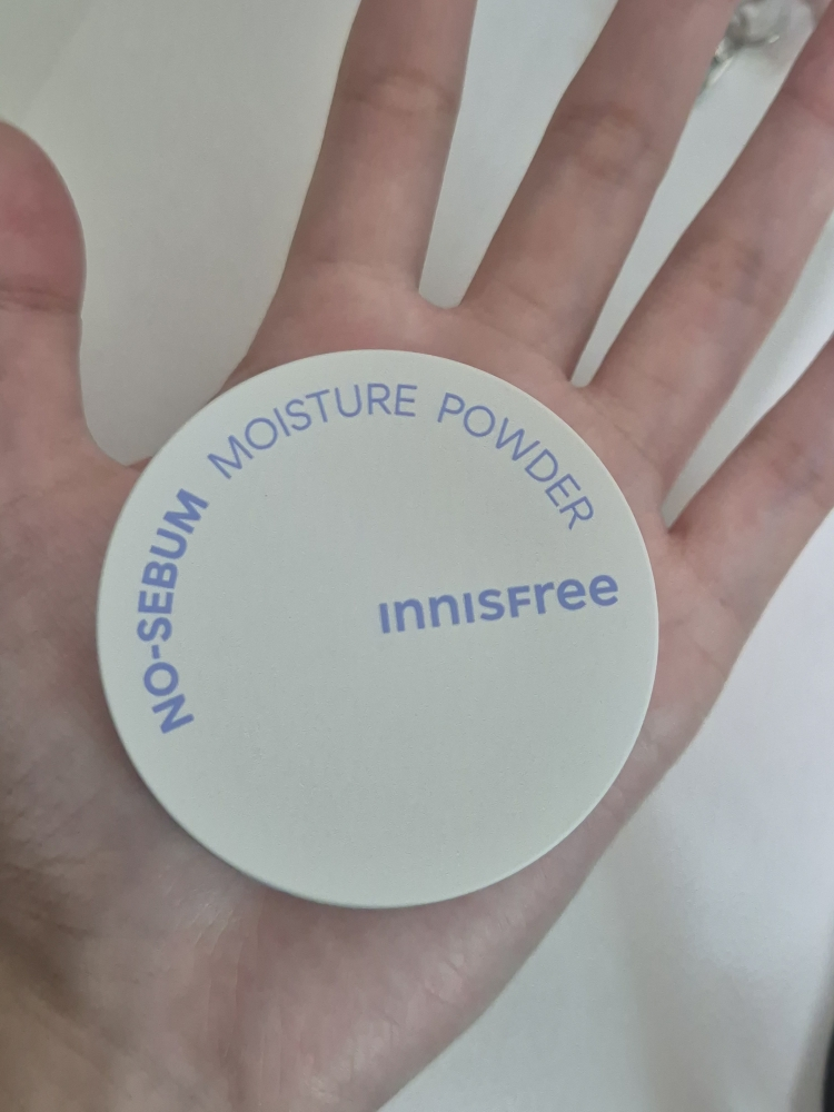 이니스프리 (INNISFREE) 노세범 모이스처 파우더 review image