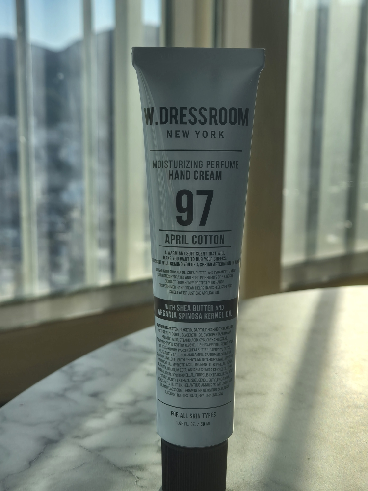 W.DRESSROOM 香水手霜 [No.97 四月棉花] common.review image