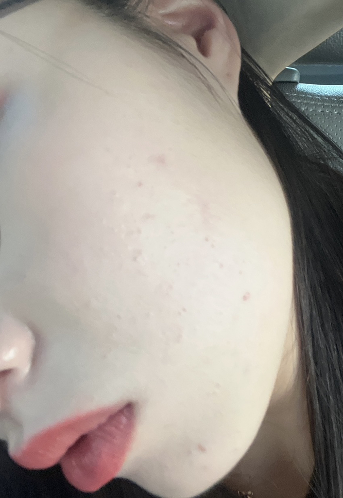 어바웃톤 (ABOUT_TONE.) 스킨 레이어 핏 쿠션 [SPF30/PA++] [21 웜 라이트] review image