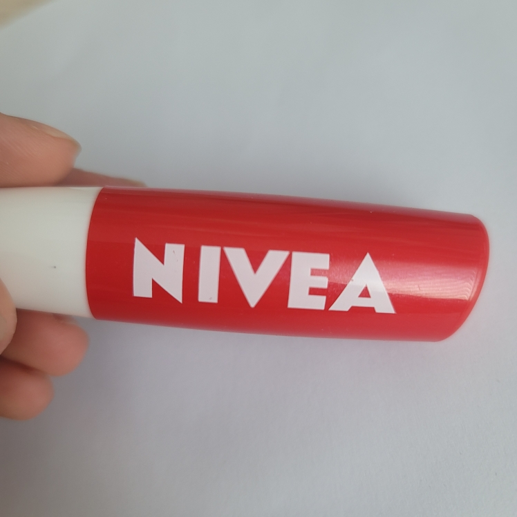 니베아 (NIVEA) 립케어 [스트로베리샤인] review image