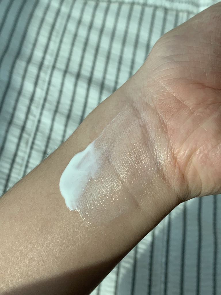 뉴베리프 (NEUVELIF) 백합 리커버리 선크림  [SPF50+/PA++++] review image