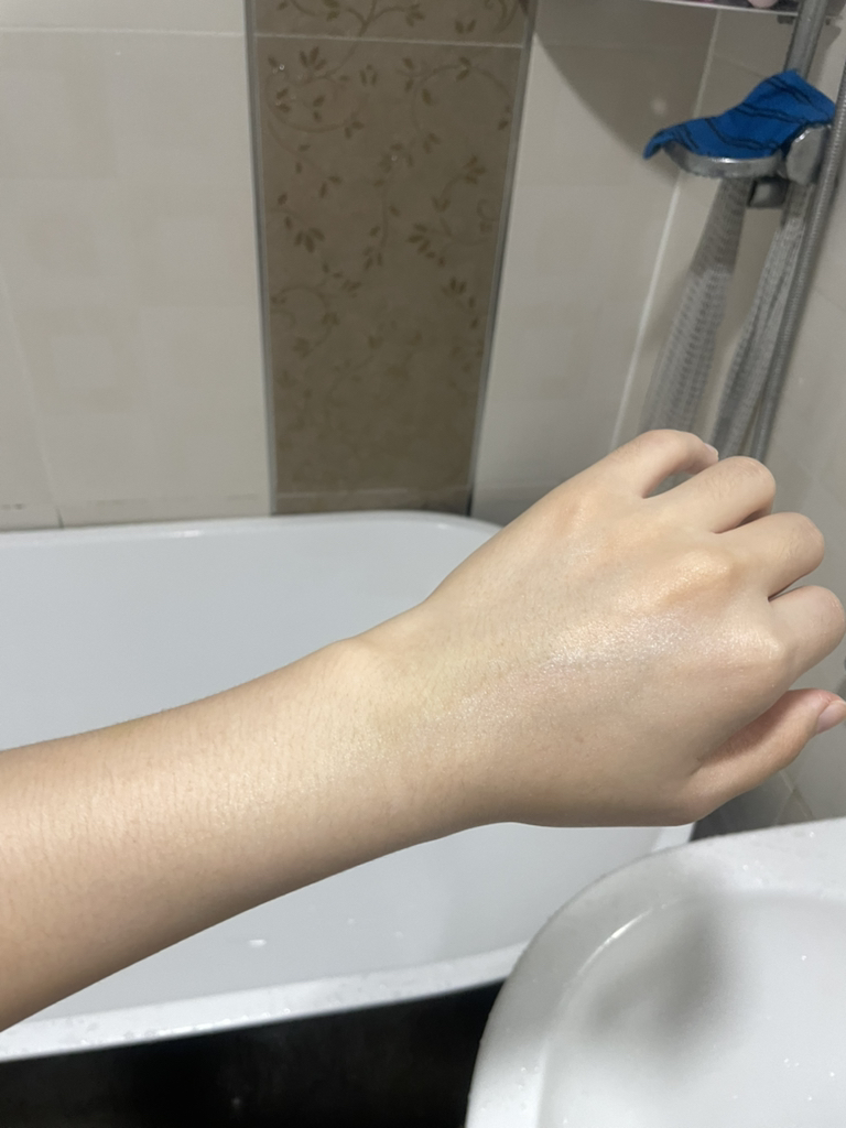 식물나라 (SHINGMULNARA) 뽀얀쌀 수분 선크림 [SPF50+/PA++++] [보라톤업] review image
