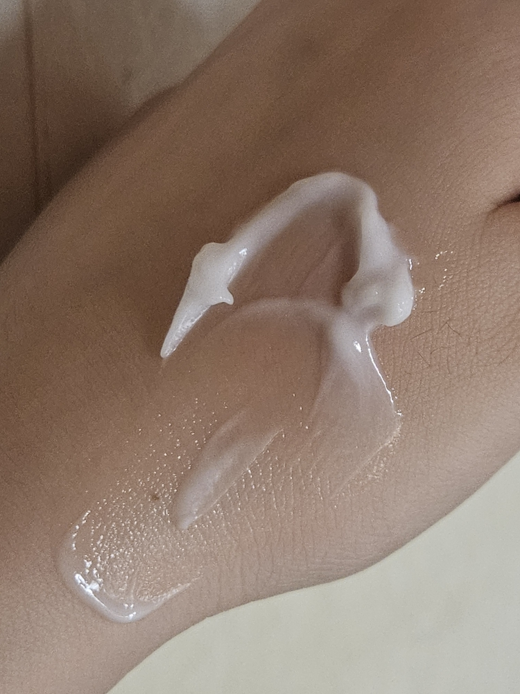 玻尿酸保湿水润霜的真实用户使用照片