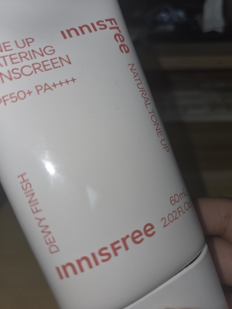 INNISFREE (悦诗风吟) 提亮肤色无痕防晒霜 [SPF50+/PA++++] common.review image