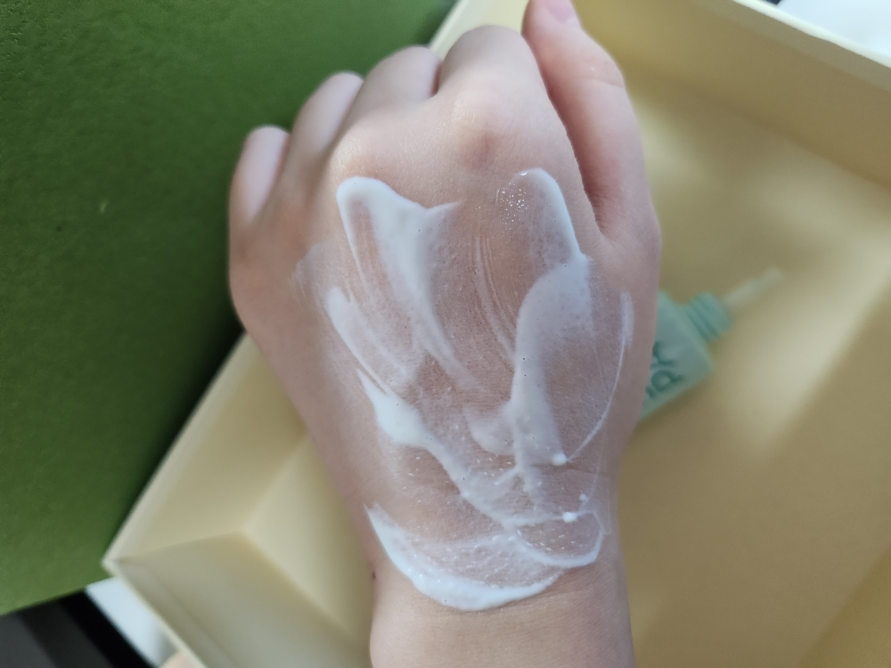 清新纯净水感隔离霜 [SPF50+/PA++++]的真实用户使用照片