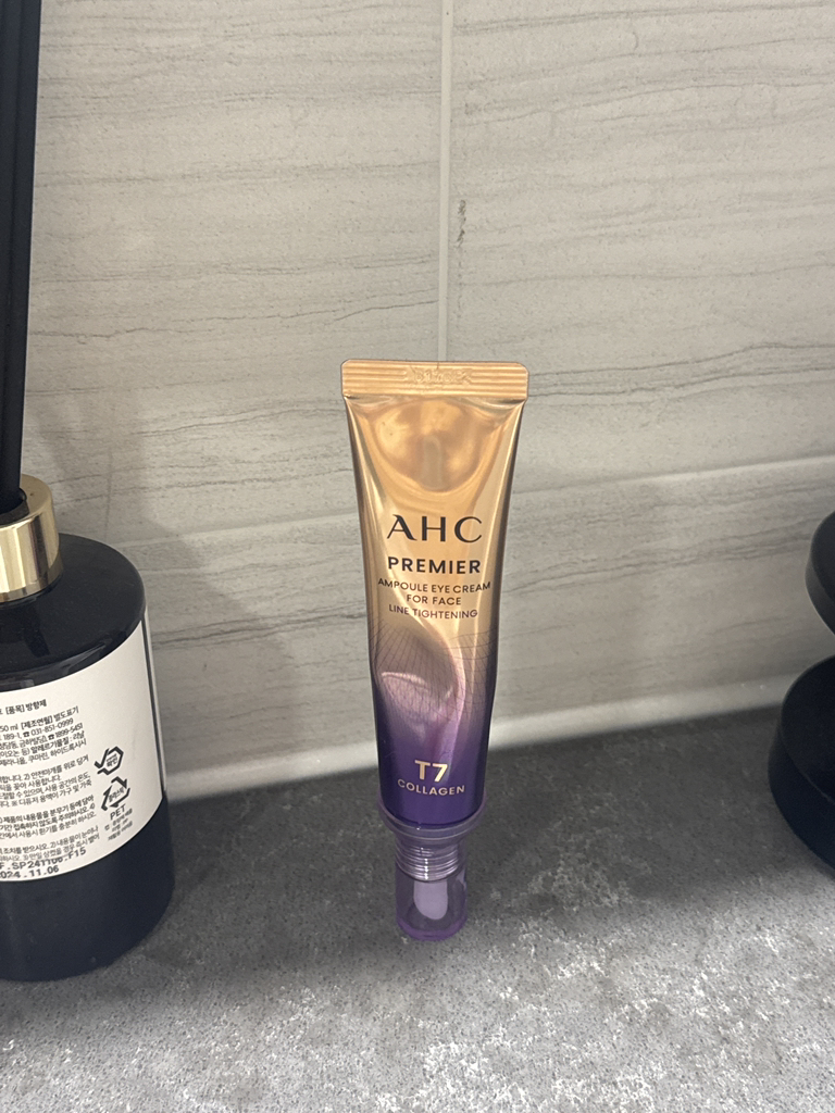 AHC (에이에이치씨) 프리미어 앰플 아이크림 포 페이스 라인 타이트닝 review image