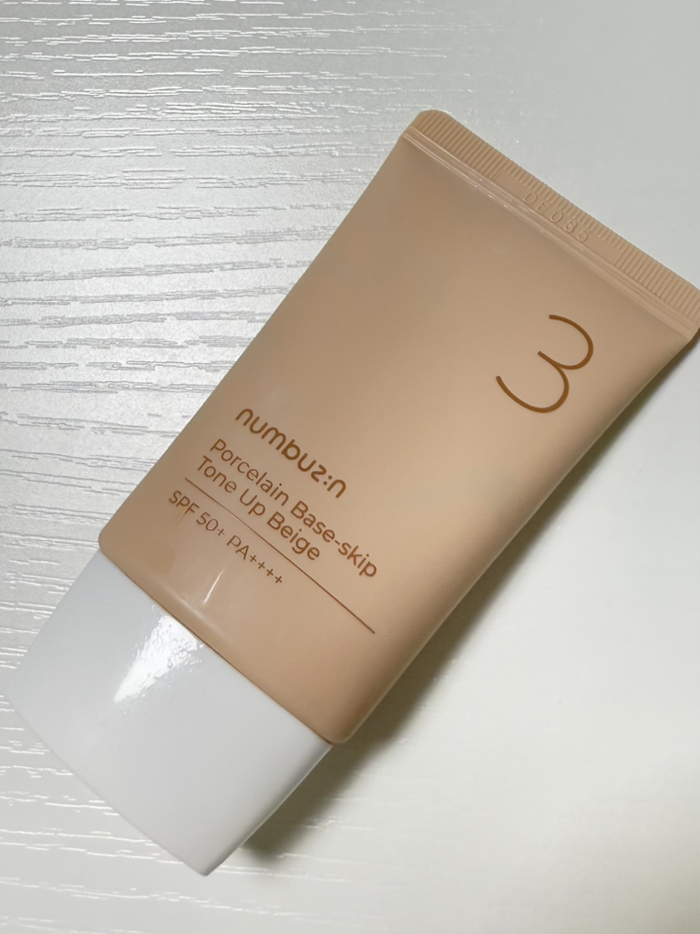 3号陶瓷质感粉底液 提亮肤色米色 [SPF50+/PA++++]的真实用户使用照片