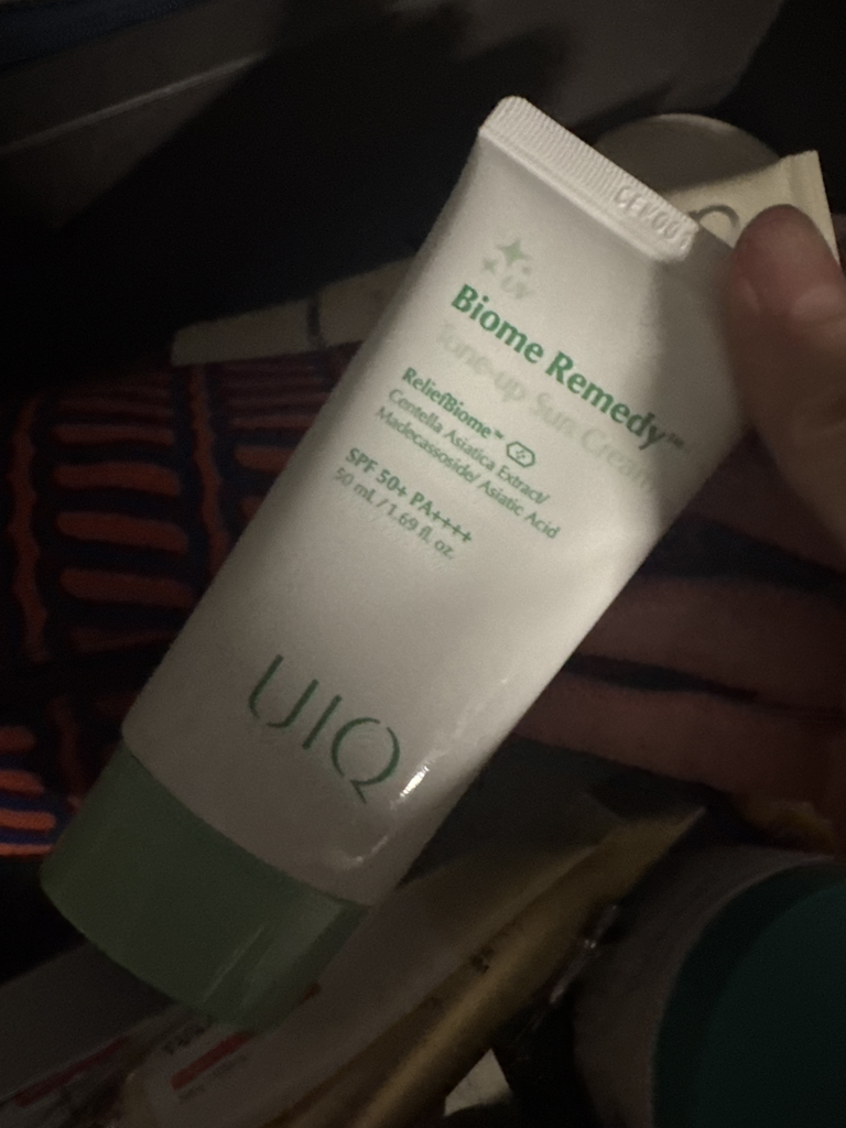 유이크 (UIQ) 바이옴 레미디 톤업 선크림 [SPF50+/PA++++] [그린] review image