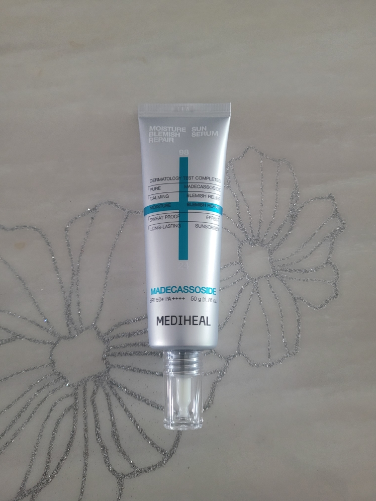 马德卡索赛德保湿防晒精华 [SPF50+/PA++++]的真实用户使用照片