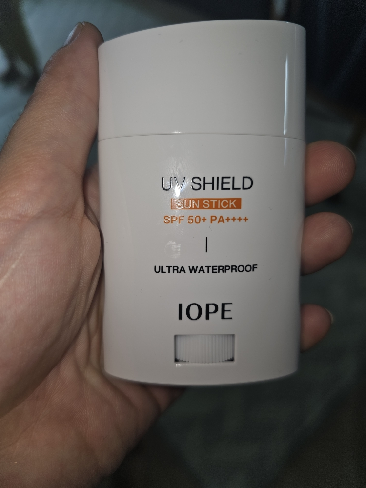 아이오페 (IOPE) UV 쉴드 선 스틱 [SPF50+/PA++++] review image