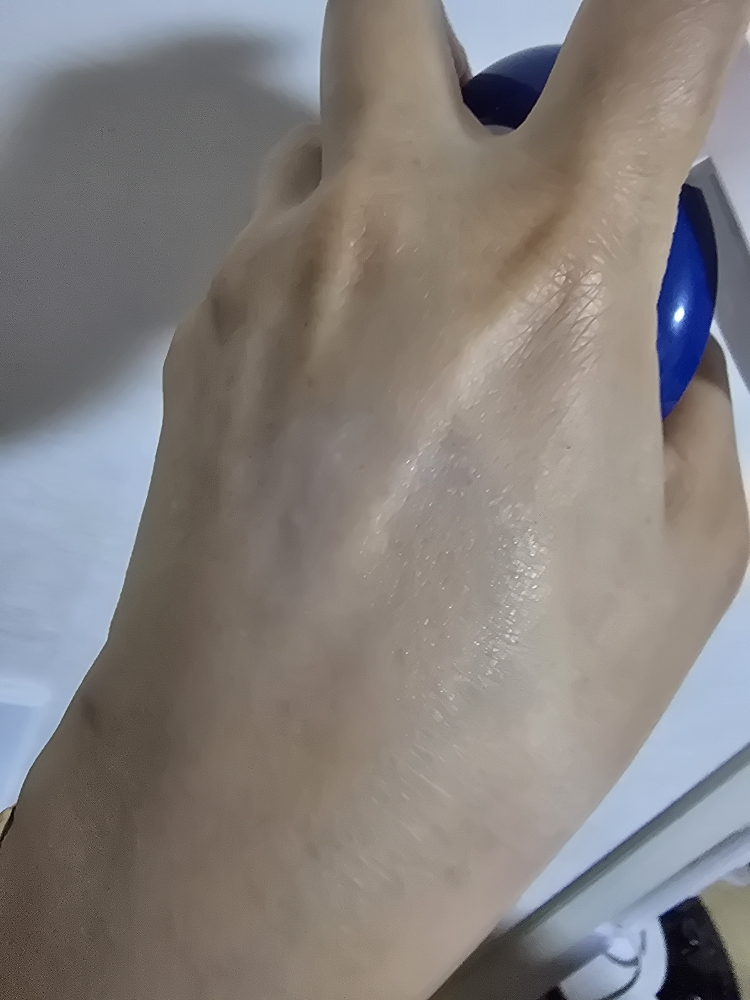 白桦水润隔离霜 [SPF50+/PA++++]的真实用户使用照片