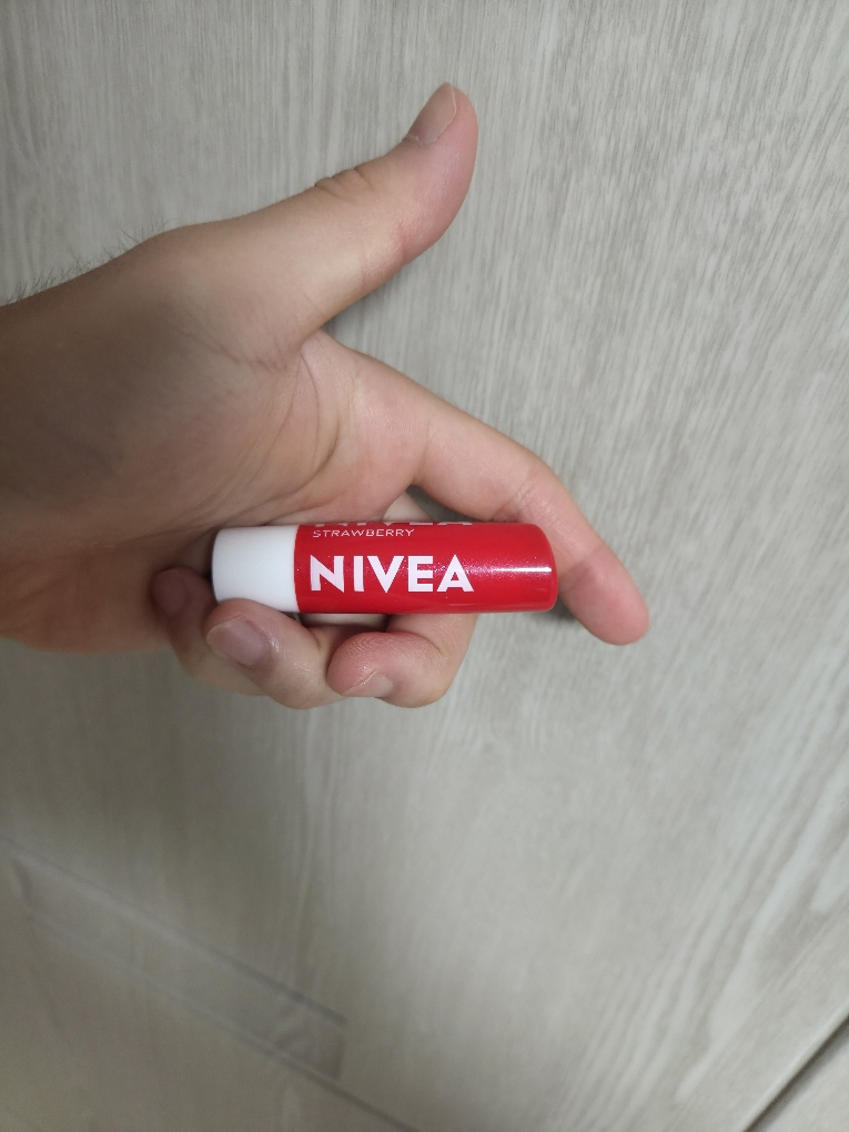 니베아 (NIVEA) 립케어 [스트로베리샤인] review image