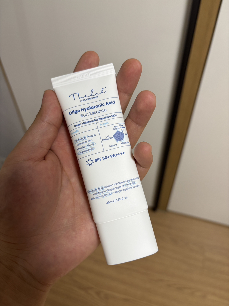 더랩바이블랑두 (THELABbyblancdoux) 올리고 히알루론산 선 에센스 [SPF50+/PA++++] review image