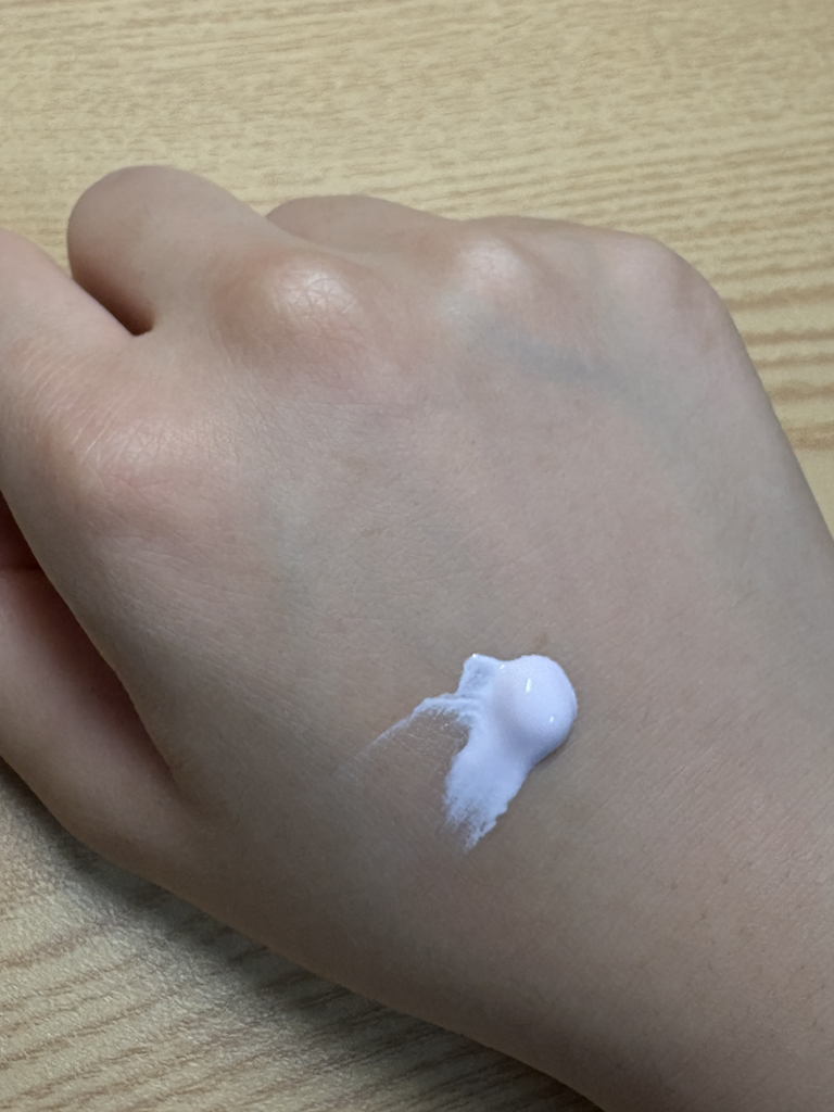 닥터지 (Dr.G) 포어 블러 업 선 [SPF50+/PA++++] review image