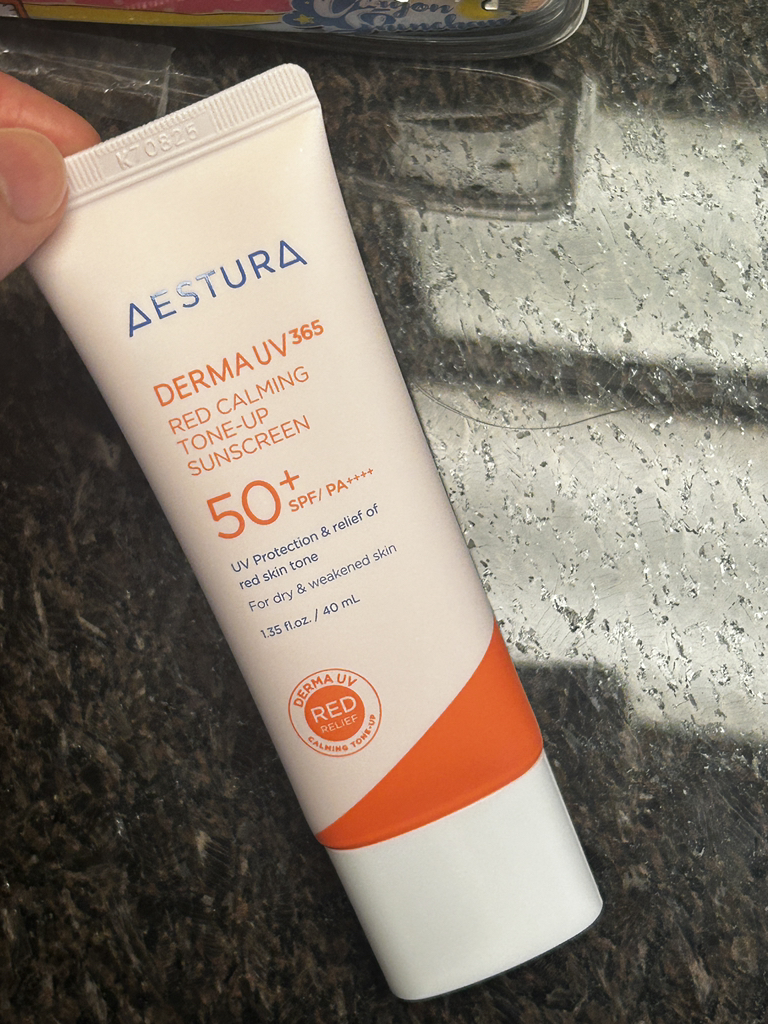AESTURA 德玛UV365红色镇静提亮防晒霜[SPF50+/PA++++] common.review image