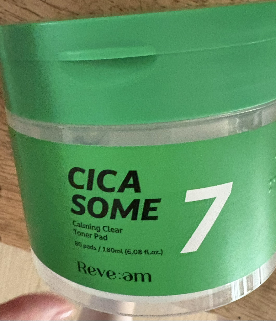 리브엠 (Reve:am) 시카좀 카밍 클리어 토너 패드 review image