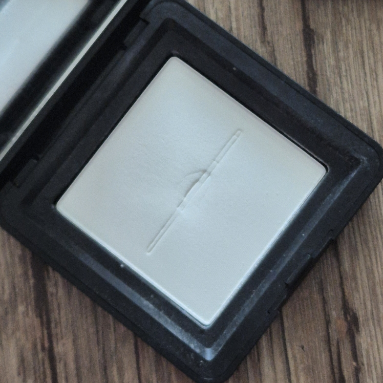메이크업포에버 (MAKEUPFOREVER) HD SKIN 퍼펙팅 프레스드 파우더 [0.1 투명] review image