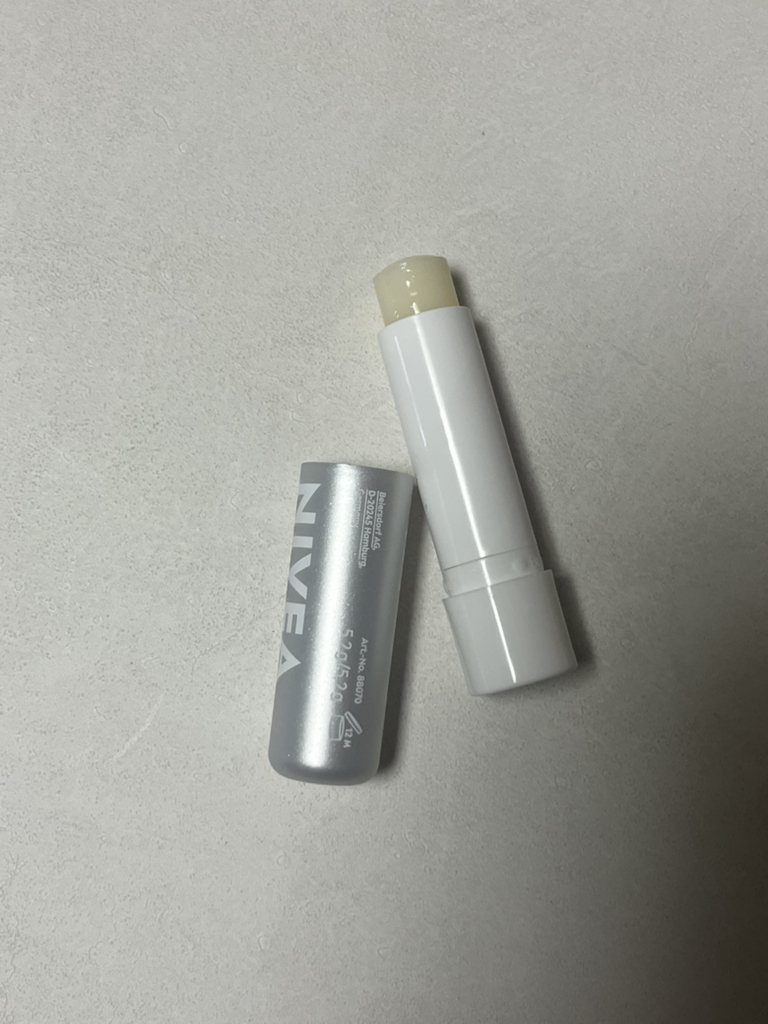 니베아 (NIVEA) 립케어 [히알루론모이스쳐플러스] review image