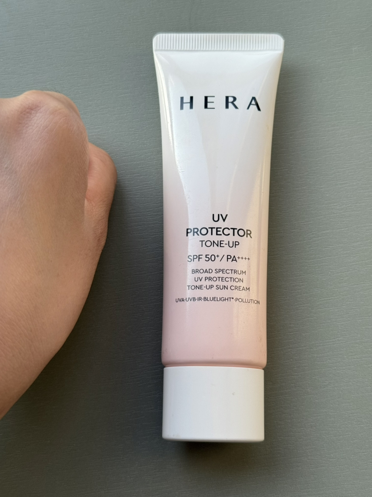 헤라 (HERA) UV프로텍터 톤업 [SPF50+/PA++++] review image