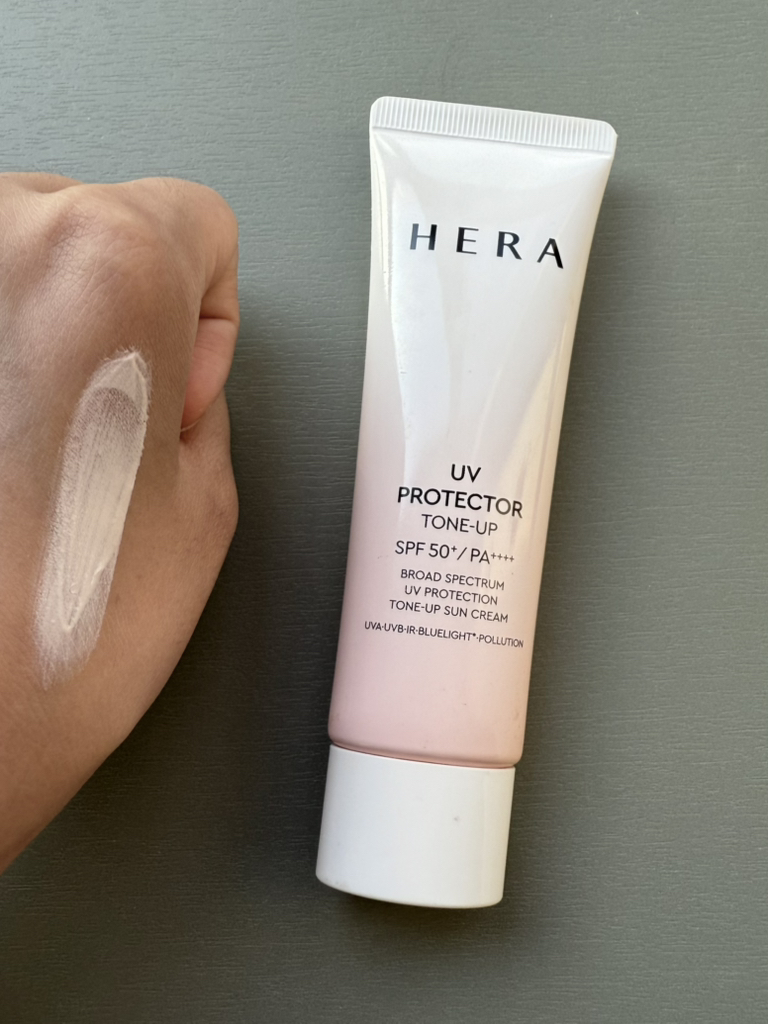 헤라 (HERA) UV프로텍터 톤업 [SPF50+/PA++++] review image