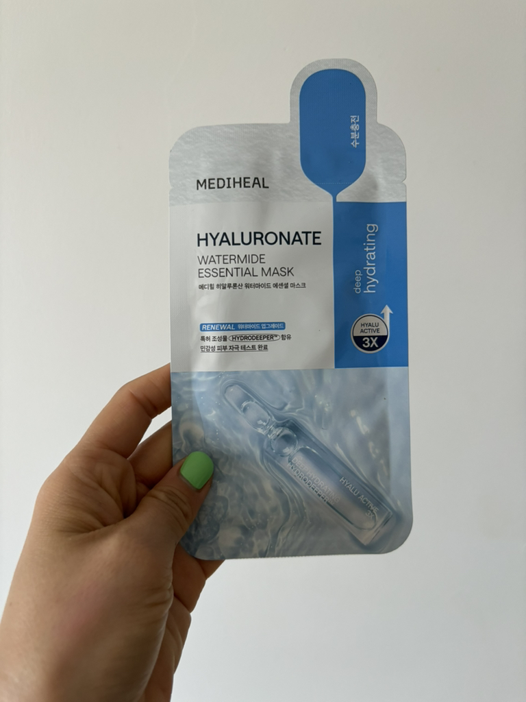 必需口罩 [高密度玻尿酸补水]的真实用户使用照片