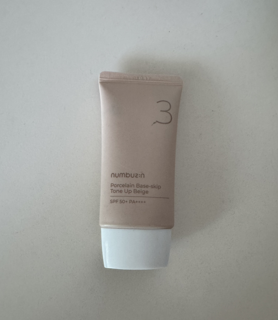 3号陶瓷质感粉底液 提亮肤色米色 [SPF50+/PA++++]的真实用户使用照片